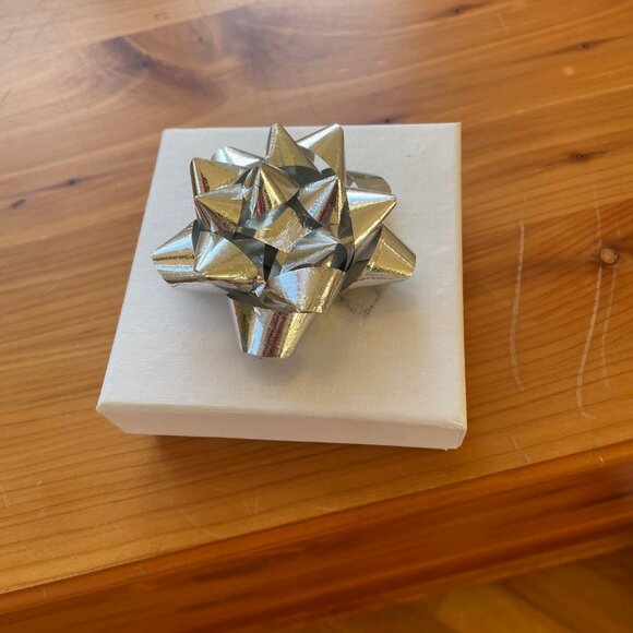 New & Unworn: "Swim Against the Current" jewelry - Picture 5 of 5